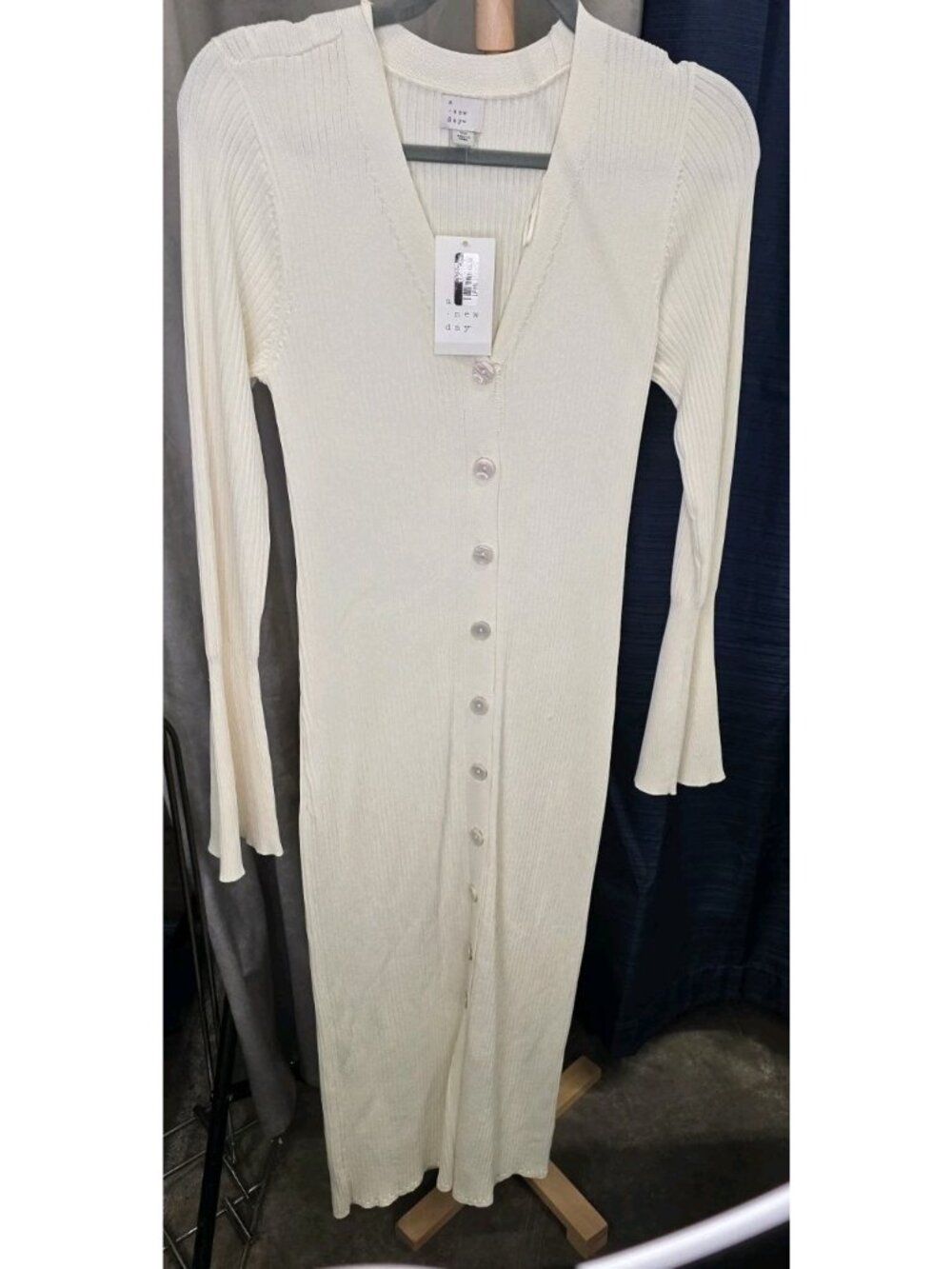 NWT A New Day XS Cream Ribbed Knit Maxi Cardigan Dress Button Front. Wl457
